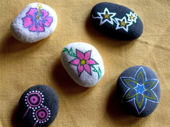 Atelier peinture de Galets de table Atelier peinture de Galets de table