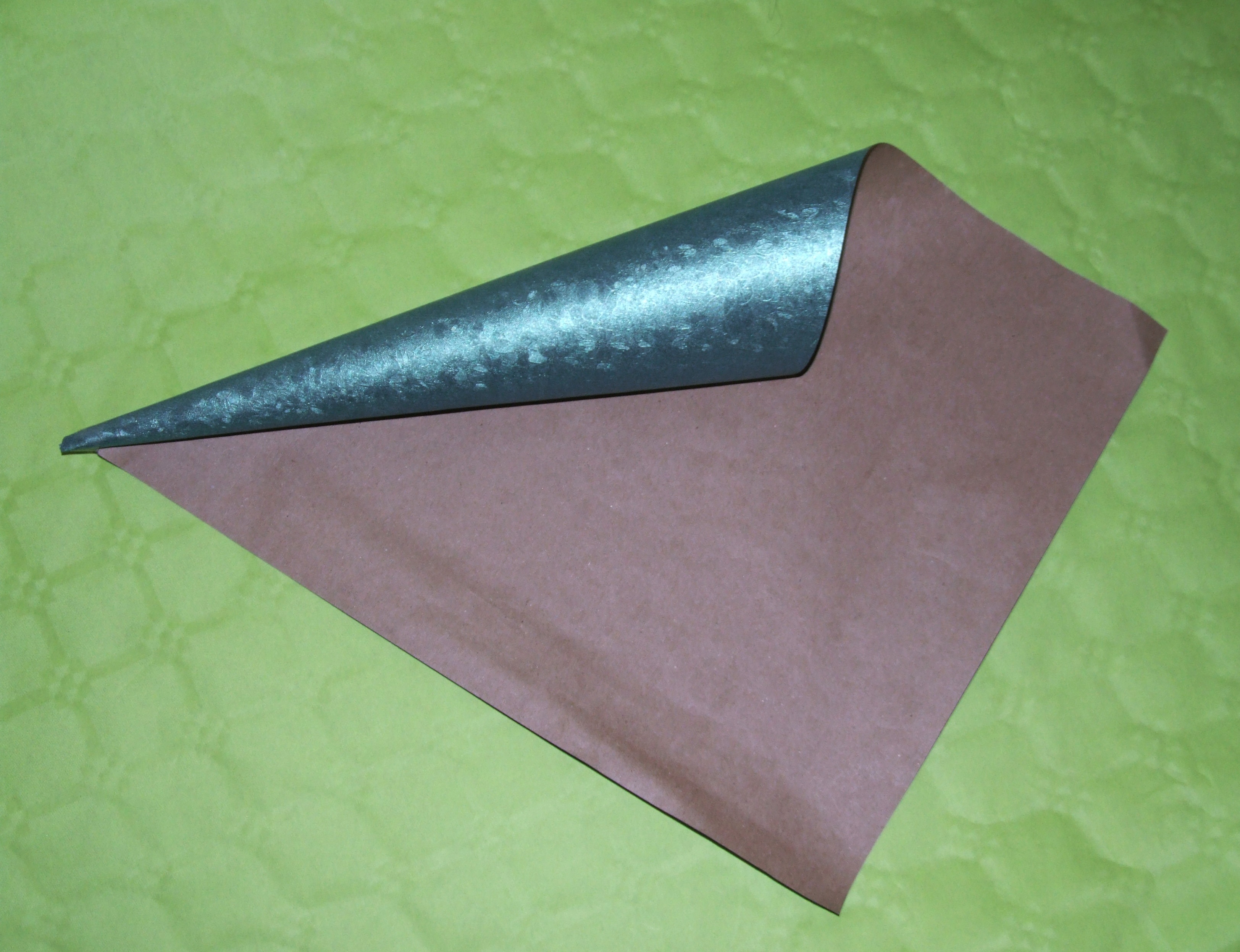 Fabriquer un sapin décoratif de table